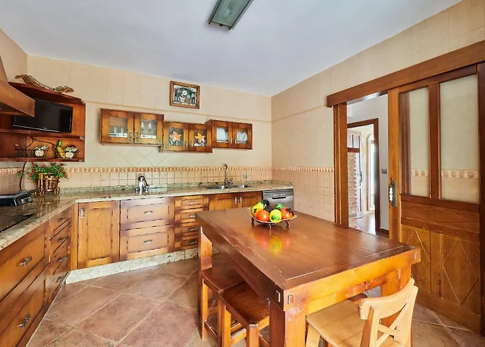 Cubo\'S Finca El Nogal De Los Montes De Malaga