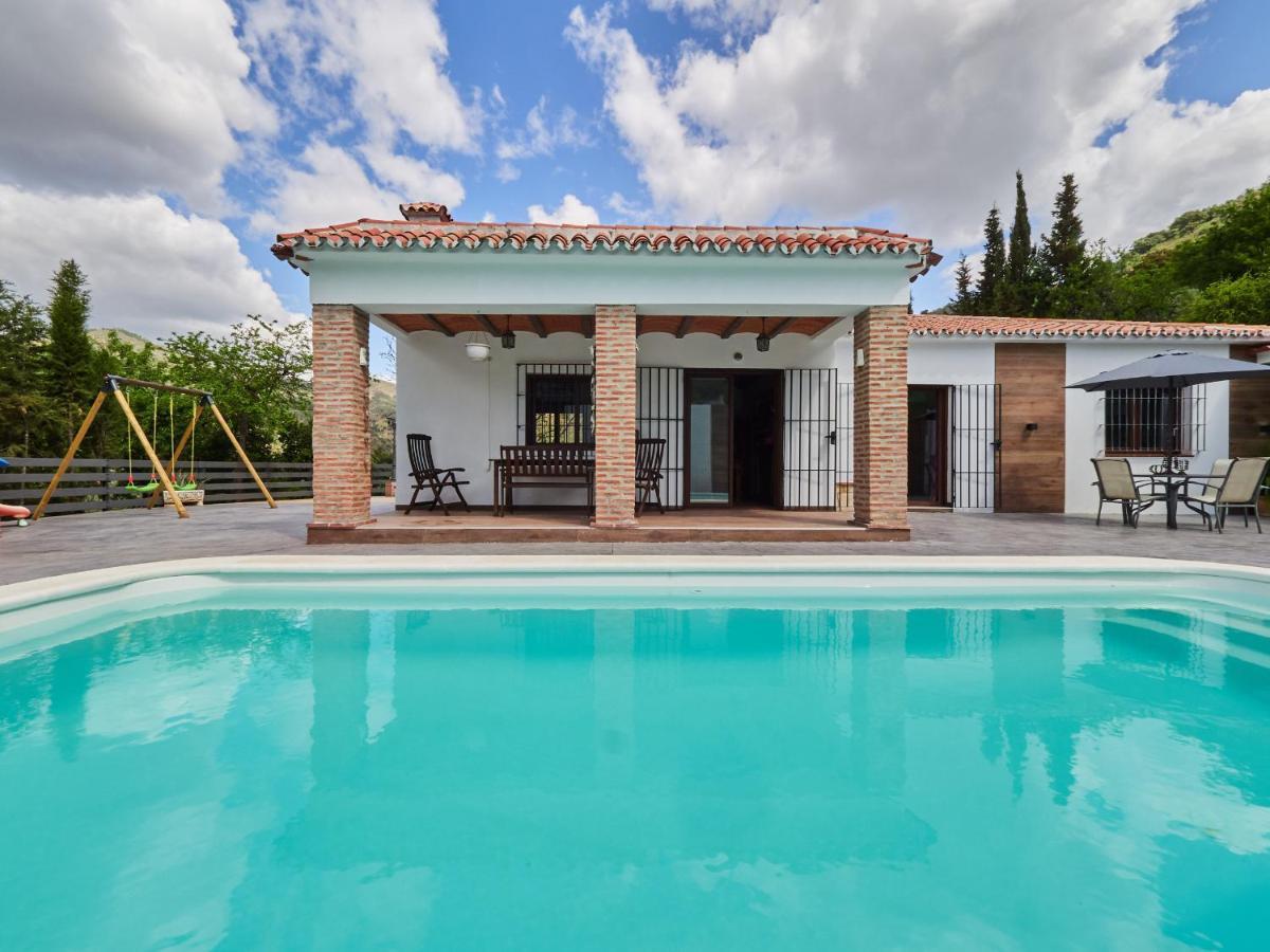 Cubo's El Nogal De Montes De Villa Malaga